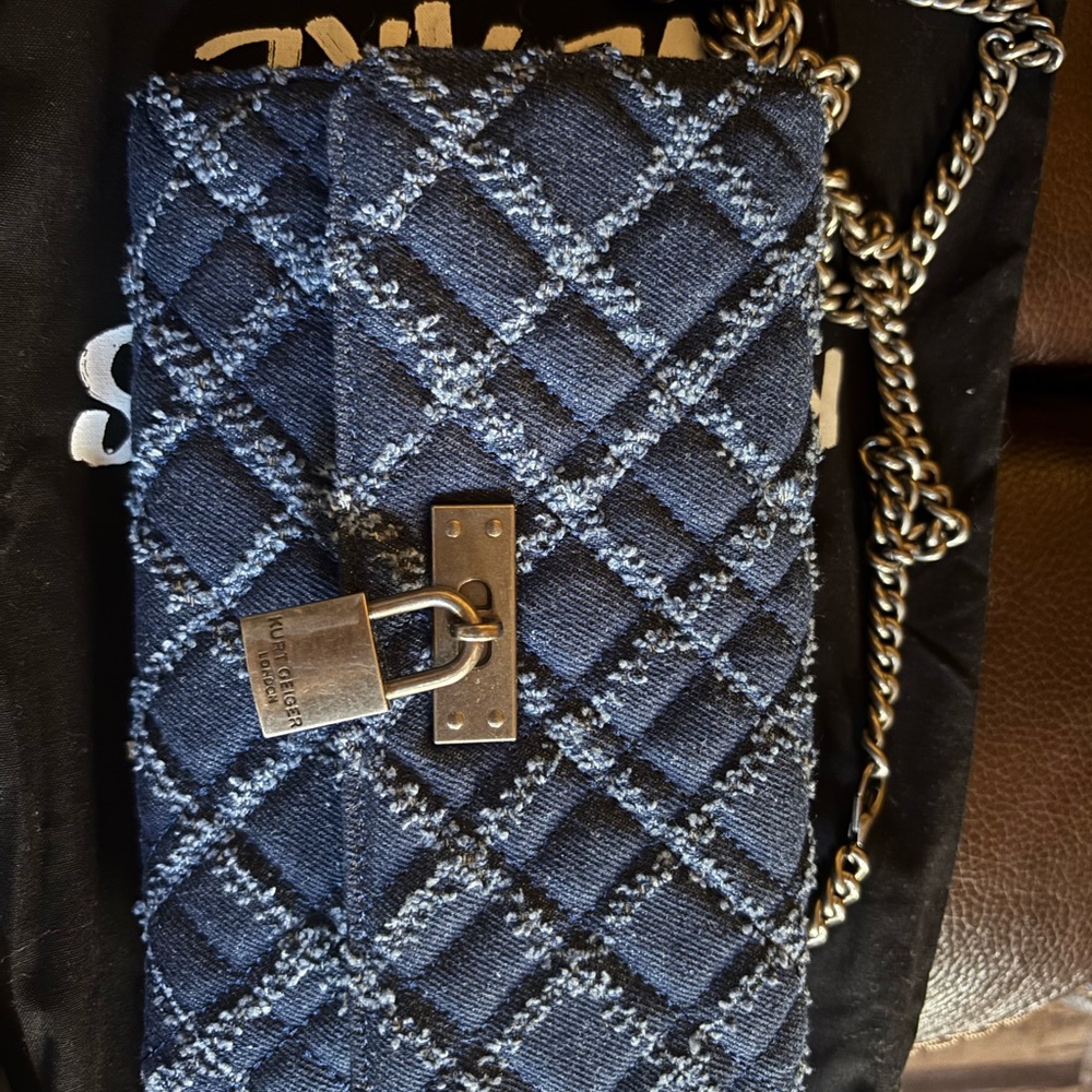 Kurt Geiger Navy Quilted Crossbody Bag - Picture 5 of 7